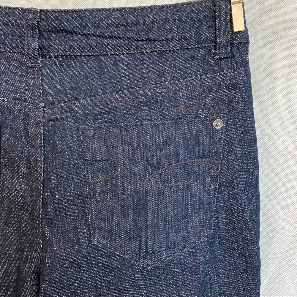 DKNY Straight Jeans Dark Wash - Picture 14 of 15